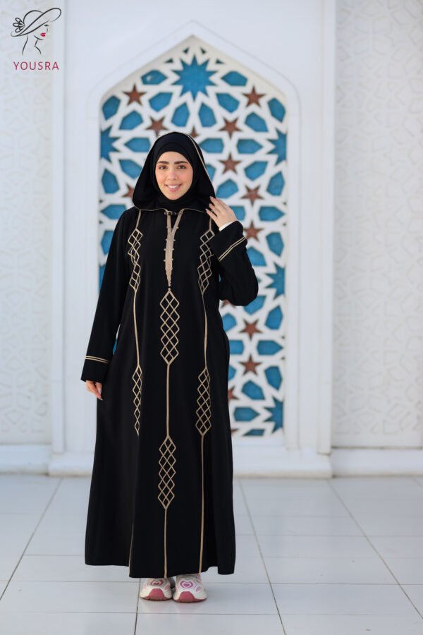 عباية-حريمي-بالكابيشون-موديل-يارا