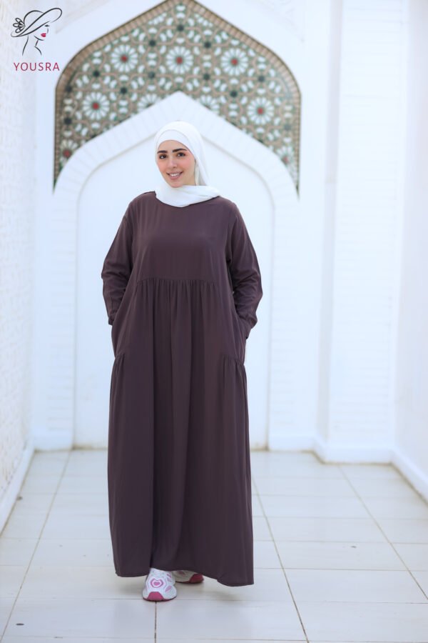 عباية حريمي 2 جيب بالكسر من الامام  خامة ناعمة و مريحة