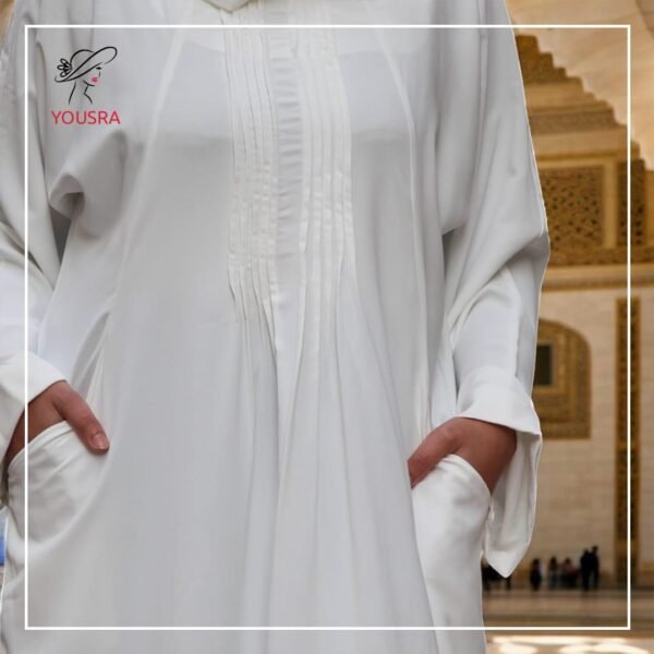 عباية حريمي بكسر علي الصدر 2 جيب 